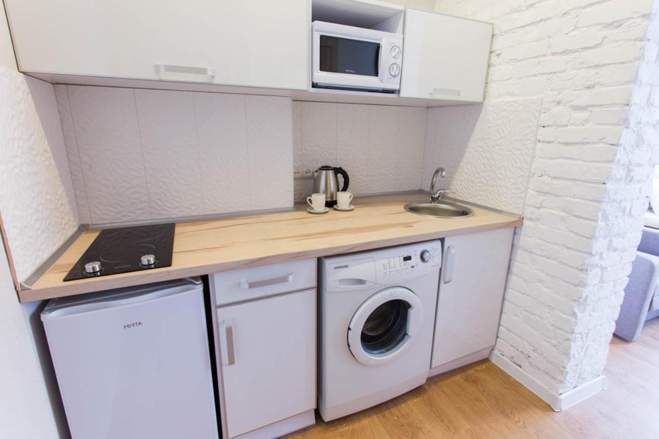 Cozy Apartment Beside Metro Yaroslava Mudroho, Universytet - Chernyshevska Str 95-6 Charkiv Exteriör bild