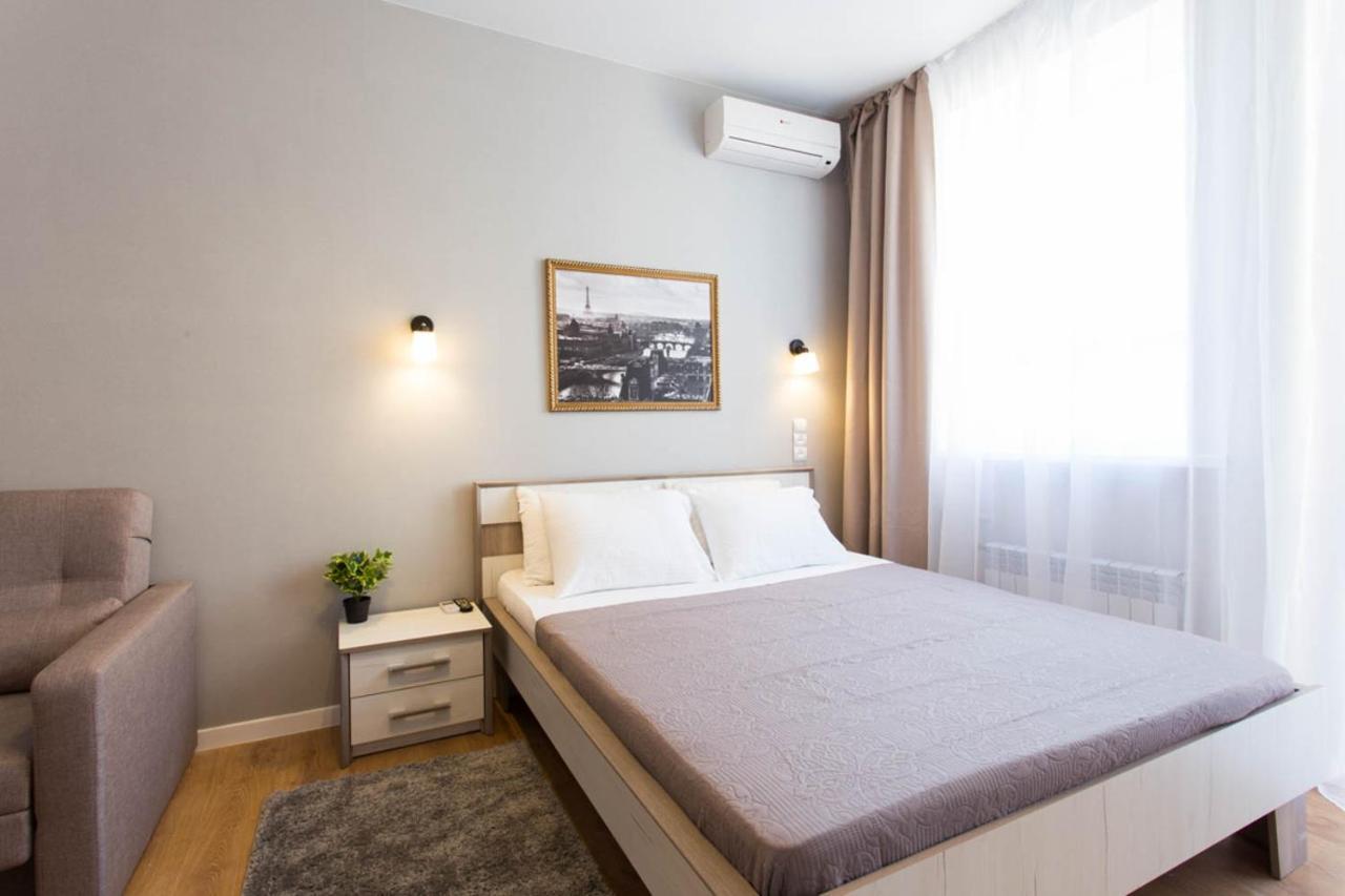 Cozy Apartment Beside Metro Yaroslava Mudroho, Universytet - Chernyshevska Str 95-6 Charkiv Exteriör bild